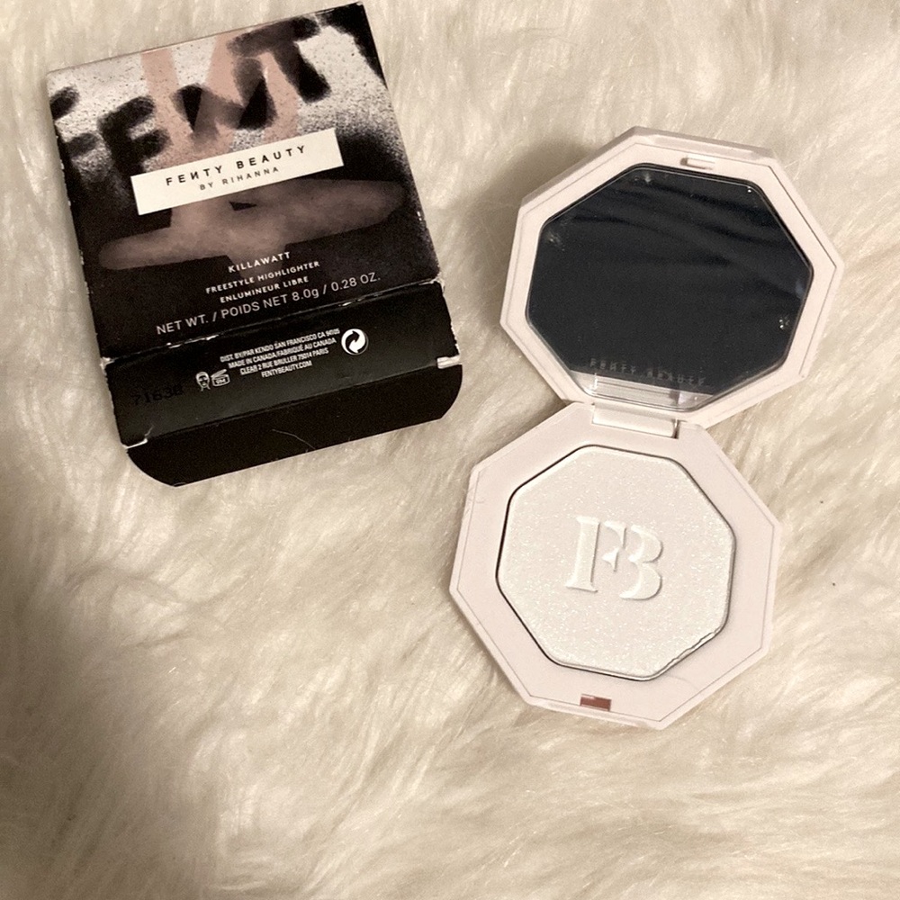 Metal moon fenty powder!😶‍🌫️